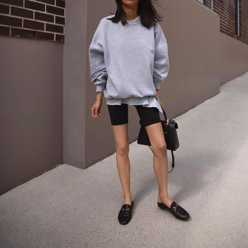 10 on-trend τρόποι να φορέσεις το φούτερ σου σαν influencer μετά την καραντίνα - εικόνα 2