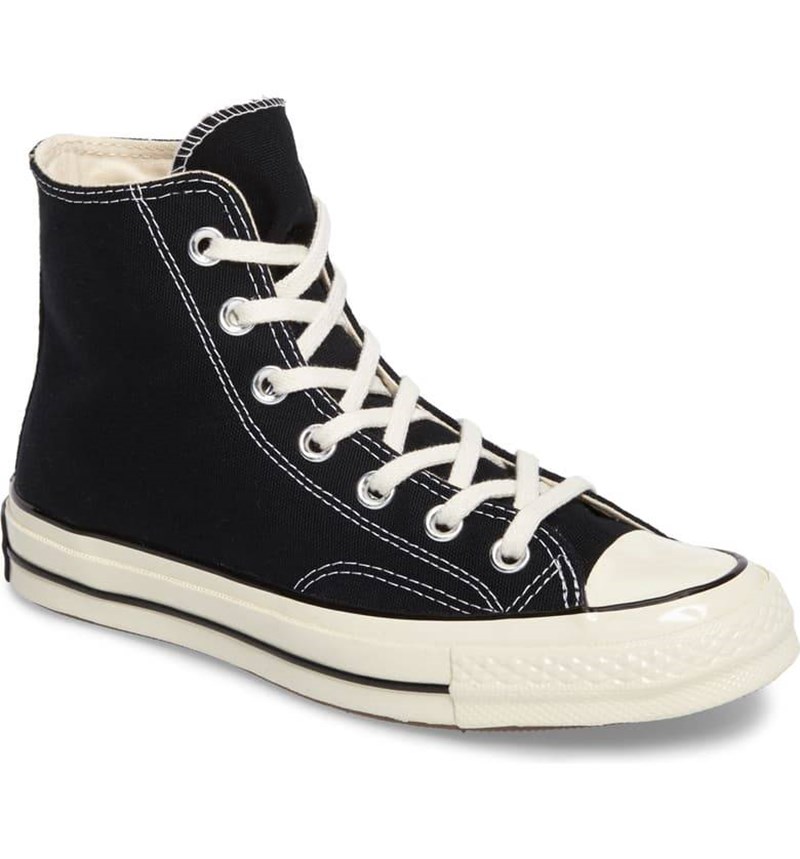 Ποια sneakers επιλέγουν τώρα όσες ξέρουν από στυλ; - εικόνα 19