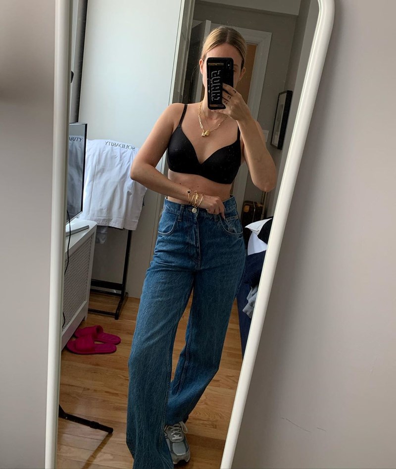 Τι φορούν τώρα τα  fashion girls που βαρέθηκαν τις φόρμες; (σίγουρα το έχεις κι εσύ!) - εικόνα 2