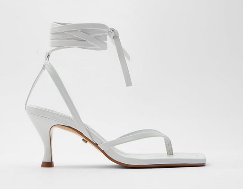 Μόλις αγοράσαμε τα πέδιλα που θα φοράμε non stop όλο το καλοκαίρι (+8 εναλλακτικές) - εικόνα 2