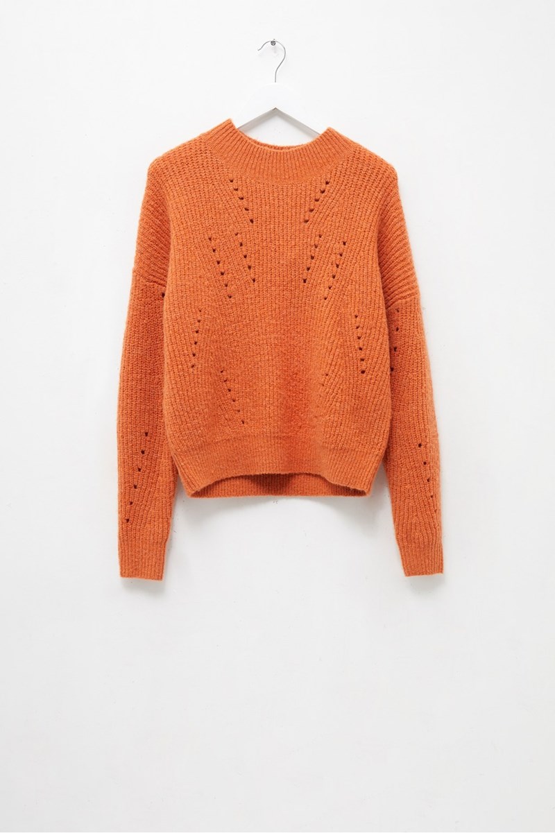 Normal People: Τι φορά η ηρωίδα της πιο σέξι σειράς των ημερών; - εικόνα 15