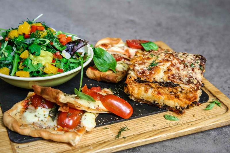 Το wine bar που θα κάνει τις καλοκαιρινές βραδιές μας πιο απολαυστικές - εικόνα 1