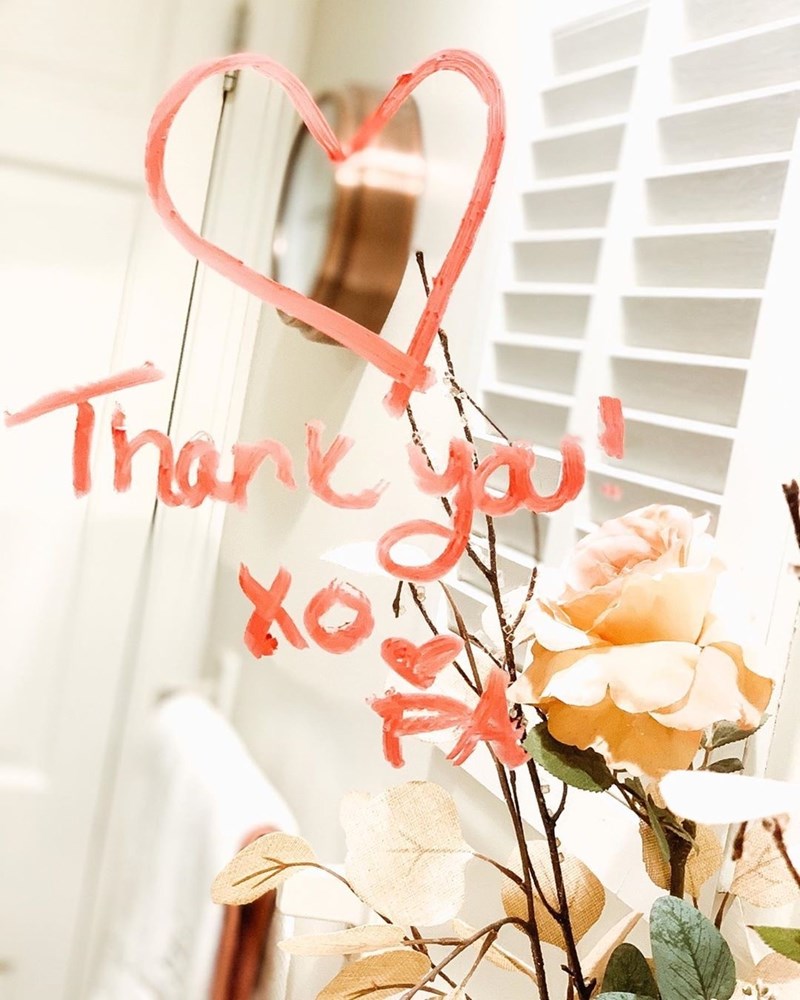 Μια μεγάλη καρδιά από την Clinique και όλους εμάς στους εργαζόμενους της περίθαλψης - εικόνα 4