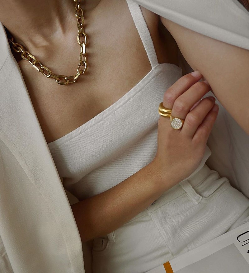 8 αξεσουάρ τόσο διαχρονικά που δεν υπάρχει δικαιολογία να μην τα επιλέξεις - εικόνα 2