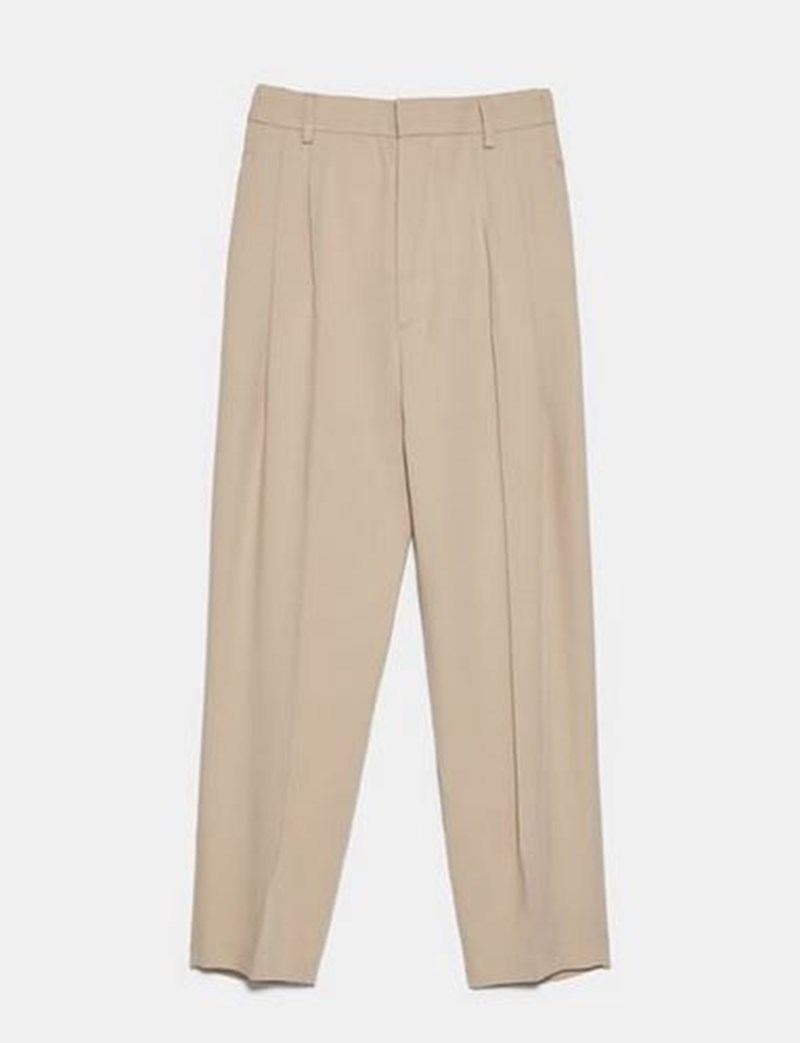 Από όλα τα παντελόνια που μπορεί να είναι στριμωγμένα μέσα στη ντουλάπα σου, αυτά είναι τα μόνα που χρειάζεσαι τώρα - εικόνα 9