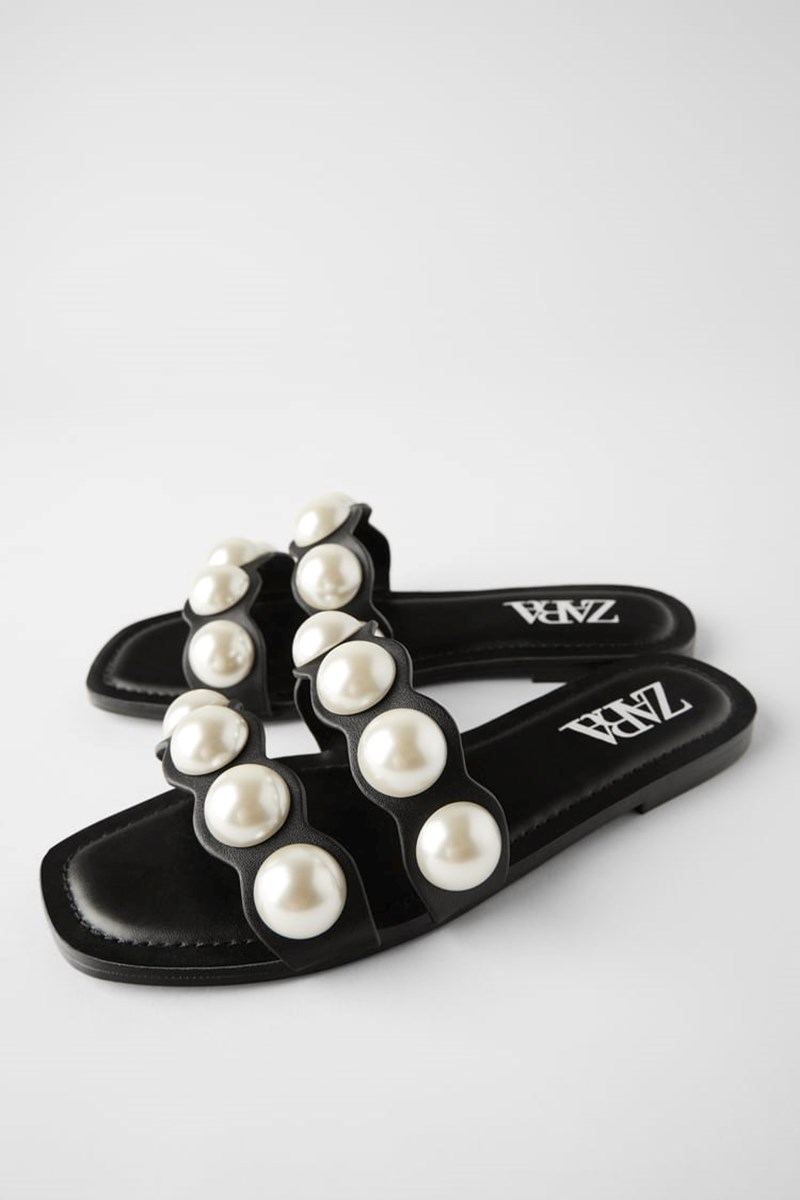 10+1 διαχρονικά φλατ παπούτσια που επιλέγουν οι fashion editors - εικόνα 5