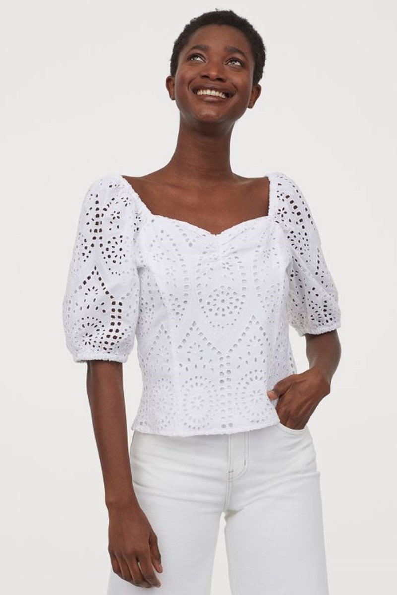 6 θηλυκά τοπ που ταιριάζουν με όλα τα τζην σου - εικόνα 1