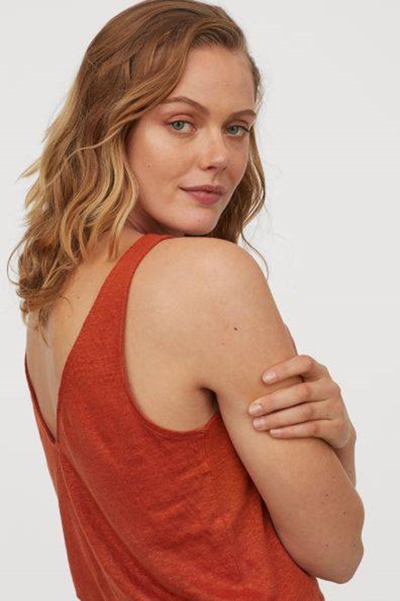 3 χρώματα (+ 12 budget κομμάτια) που θα απογειώσουν το στυλ σου φέτος - εικόνα 16