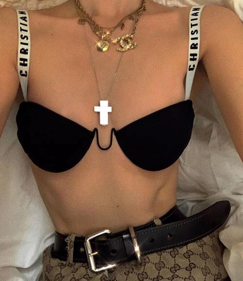 Bra Tops: Η τάση που έχει ξετρελάνει τις fashion lovers - εικόνα 4