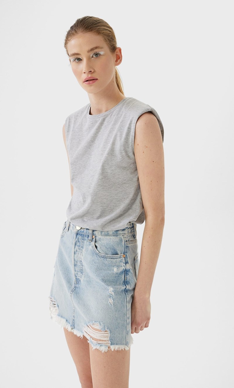 Όποια δεν θέλει αυτό το viral μπλουζάκι στη ντουλάπα της, παρακαλείται να αλλάξει γνώμη (πάραυτα!) - εικόνα 9