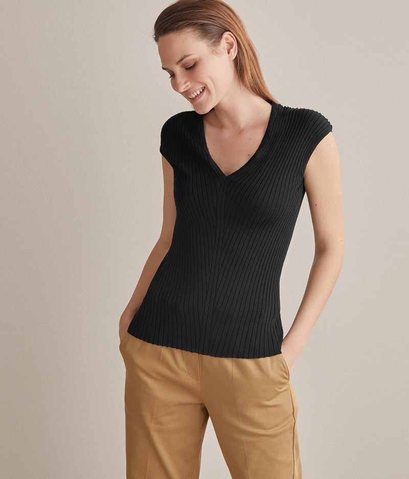 Most Wanted: Ανακαλύψαμε τις πιο chic και διαχρονικές μπλούζες της Falconeri σε μοναδική τιμή - εικόνα 2