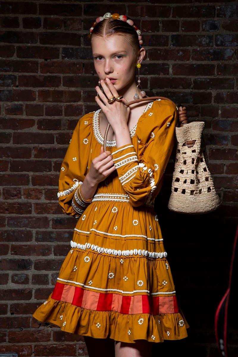 Zara, H&M, Mango, Marks & Spencer: 10 οικονομικά κομμάτια για να υποδεχτείς τον Ιούνιο με στυλ - εικόνα 1