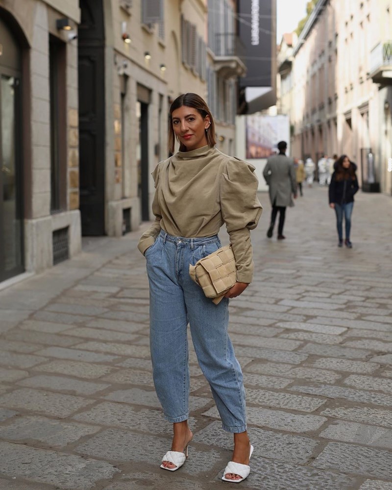 Jeans & Sandals: 12 ιδέες για να ποντάρεις στο απόλυτο δίδυμο των ημερών - εικόνα 1