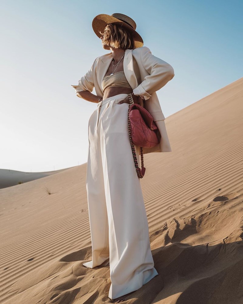 13+1 εμφανίσεις στο χρώμα της άμμου που αποθεώνουν την minimal αισθητική - εικόνα 4