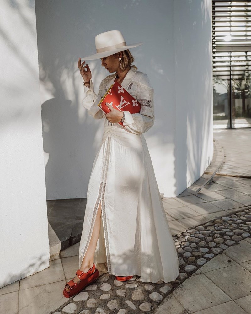 12 συνδυασμοί-φωτιά για να «κάψεις καρδιές» με το καλοκαιρινό σου φόρεμα - εικόνα 11