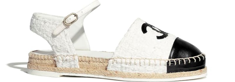 Η Chanel υπογράφει για ακόμα μια φορά τα πιο elegant shoes του καλοκαιριού - εικόνα 4