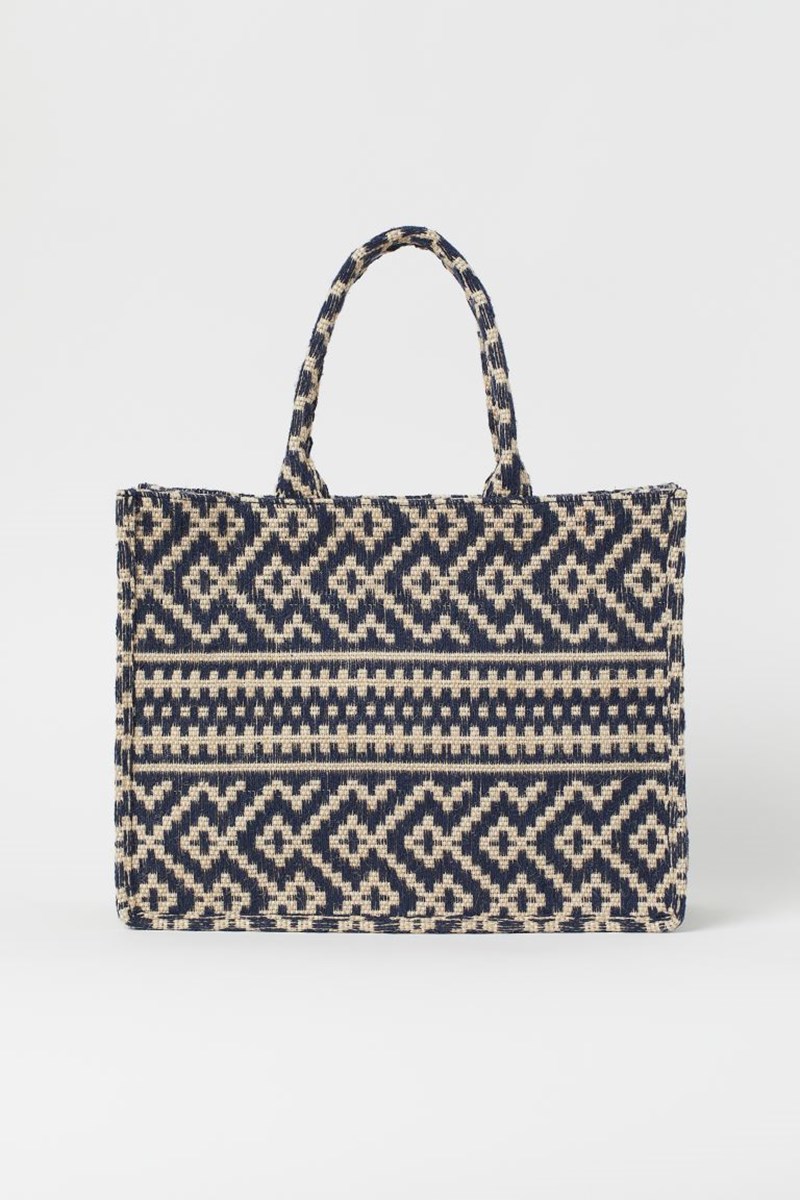 Zara, H&M, Mango, Marks & Spencer: 10 οικονομικά κομμάτια για να υποδεχτείς τον Ιούνιο με στυλ - εικόνα 5