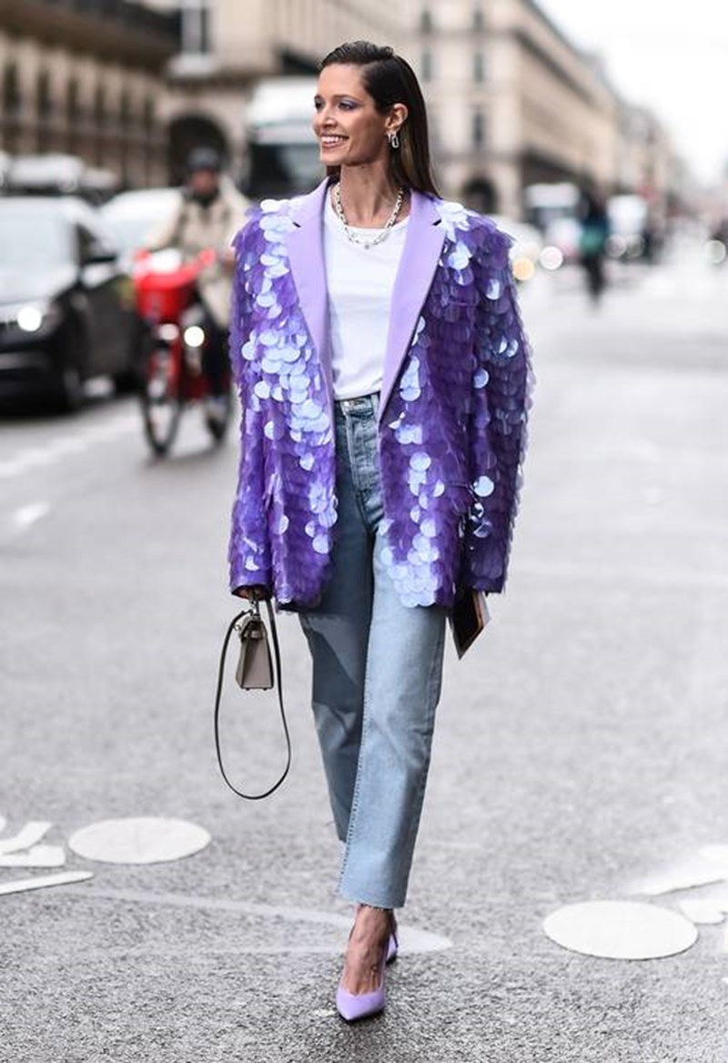 Τζην + T-shirt: 10 αλάνθαστοι casual chic συνδυασμοί για μοναδικές εμφανίσεις - εικόνα 3