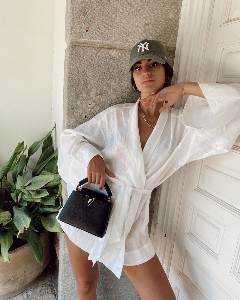 Η γοητευτική influencer που ακολουθούμε όλο το καλοκαίρι - εικόνα 7