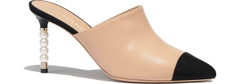 Η Chanel υπογράφει για ακόμα μια φορά τα πιο elegant shoes του καλοκαιριού - εικόνα 8