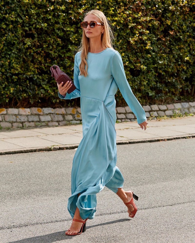 Ψηλοτάκουνα και το καλοκαίρι: 20 ακαταμάχητοι συνδυασμοί για να τα φορέσεις με τον πιο μοντέρνο τρόπο - εικόνα 6