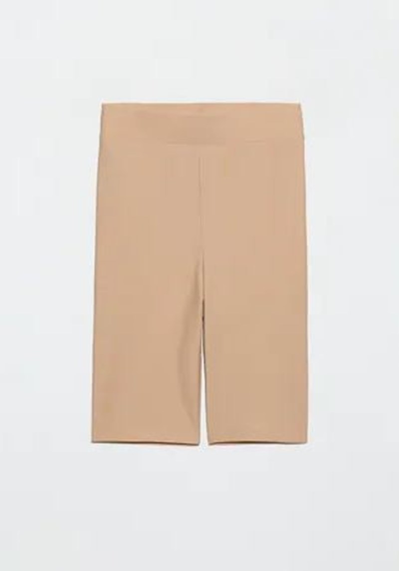 Τι φοράμε όταν δεν «παίζει» να βάλουμε τζην; 5 totally in εναλλακτικές που μπορείς να εμπιστευτείς - εικόνα 7