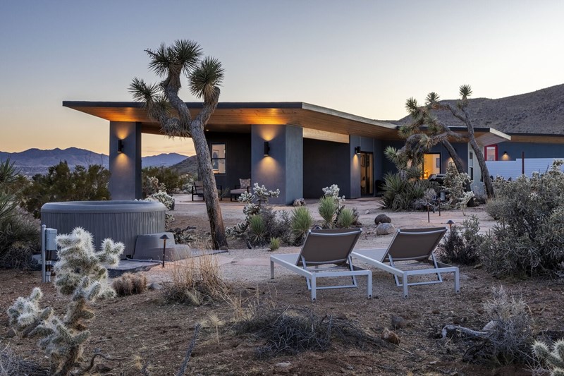 Μια μοντέρνα κατοικία γεμάτη μουσική στην ερημιά της στέπας - εικόνα 6