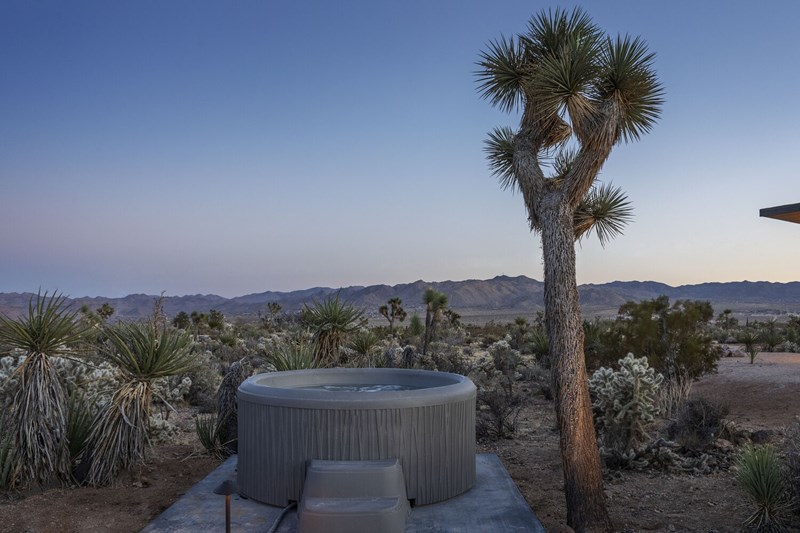 Μια μοντέρνα κατοικία γεμάτη μουσική στην ερημιά της στέπας - εικόνα 7