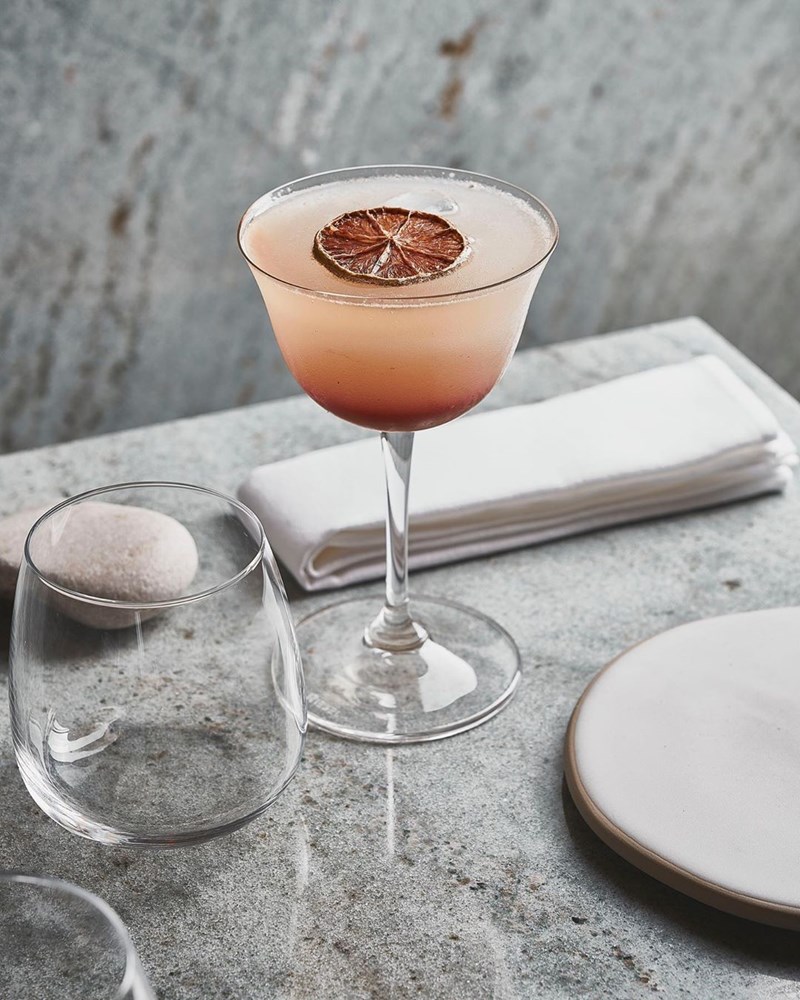 Slow Living: 38 φωτογραφίες από ένα κατάλευκο οίκημα στη Λισαβόνα - εικόνα 17