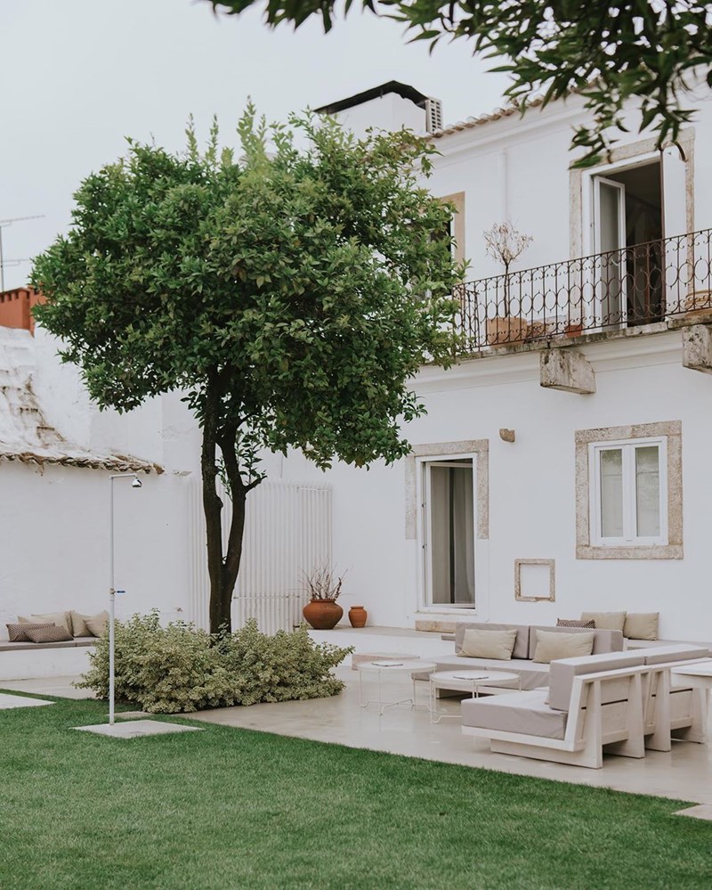 Slow Living: 38 φωτογραφίες από ένα κατάλευκο οίκημα στη Λισαβόνα - εικόνα 29