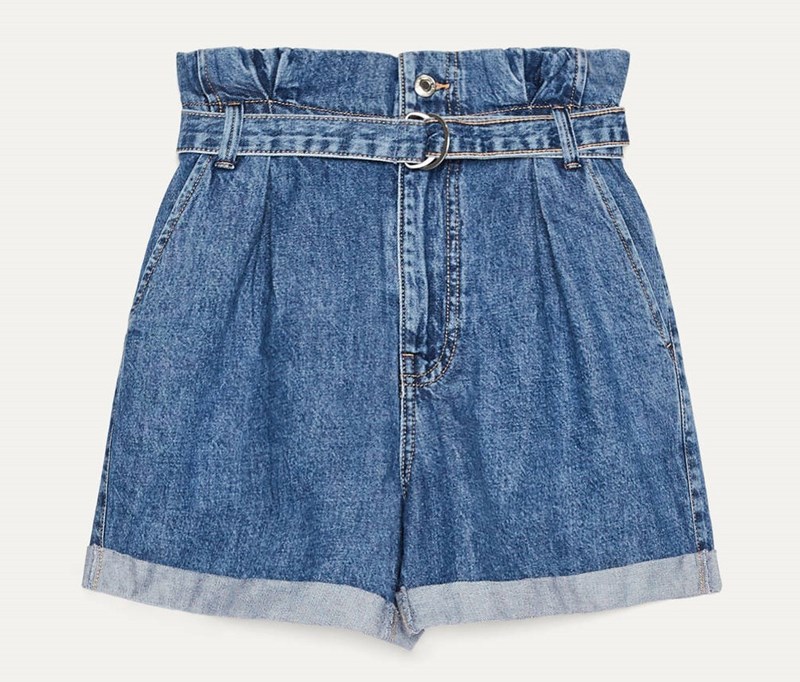 Αυτή η influencer θα σε πείσει να αγοράσεις σήμερα τζην σορτς (22 συνδυασμοί + Get the look) - εικόνα 30