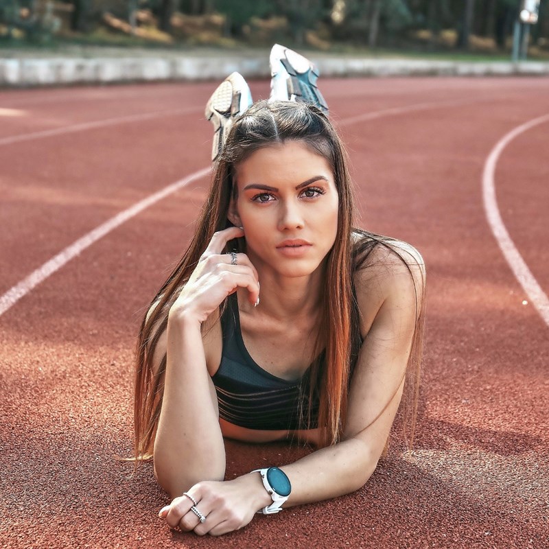 Ρωτήσαμε τη Ζωή Ανδρικοπούλου: «Τι πρέπει να προσέχω όταν τρέχω;» #ELLERUN - εικόνα 1