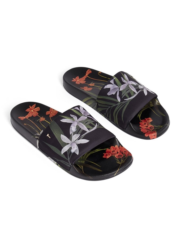 Ρωτήσαμε τα fashion girls: Ποια κομμάτια θα πάρουν μαζί τους στις διακοπές; - εικόνα 6