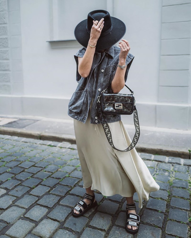 Φέτος θα φορέσεις επιτέλους dad sandals! 12 outfits που θα σε πείσουν - εικόνα 3