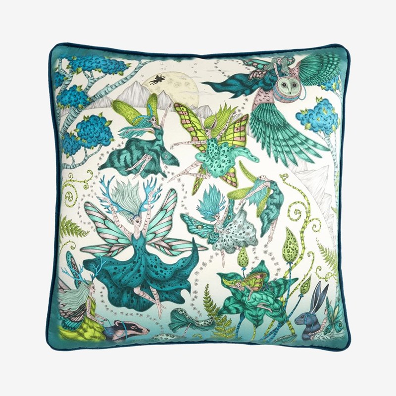 Μια συλλογή μαξιλαριών που μοιάζουν με φιλμ του Τιμ Μπάρτον - εικόνα 1