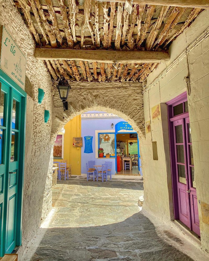 5+1 Έλληνες Instagrammers που κάνουν viral στο εξωτερικό το καλοκαίρι στην Ελλάδα - εικόνα 32