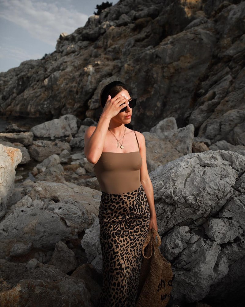 Όλο το καλοκαίρι σε 12+1 minimal συνδυασμούς που πρέπει να υιοθετήσεις τύπου #asap - εικόνα 2