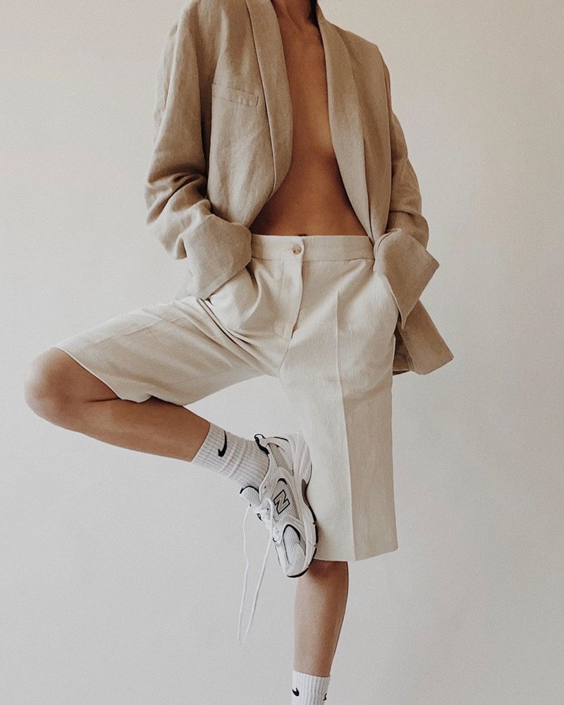 Τι φοράμε όταν δεν «παίζει» να βάλουμε τζην; 5 totally in εναλλακτικές που μπορείς να εμπιστευτείς - εικόνα 1