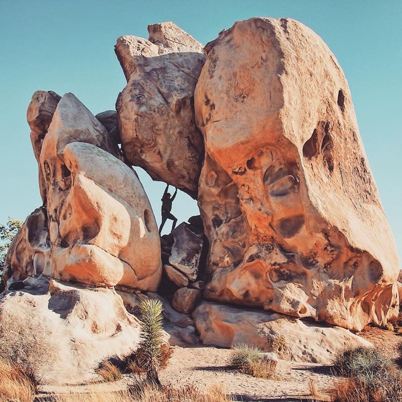 Μια μοντέρνα κατοικία γεμάτη μουσική στην ερημιά της στέπας - εικόνα 5