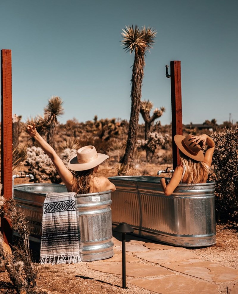 Μια μοντέρνα κατοικία γεμάτη μουσική στην ερημιά της στέπας - εικόνα 8