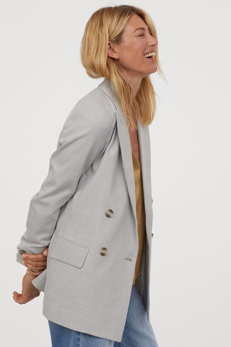 Γκρι σακάκι, Η&Μ.