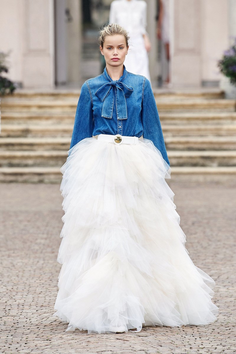 Το show του οίκου Elisabetta Franchi στην Εβδομάδα Μόδας του Μιλάνου - εικόνα 2