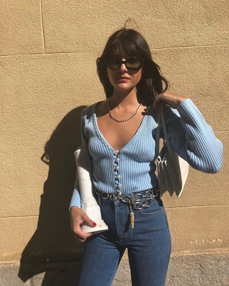 Αυτές τις πλεκτές ζακέτες θα τις φορέσεις σαν τοπ (και θα είσαι σούπερ σέξυ) - εικόνα 1