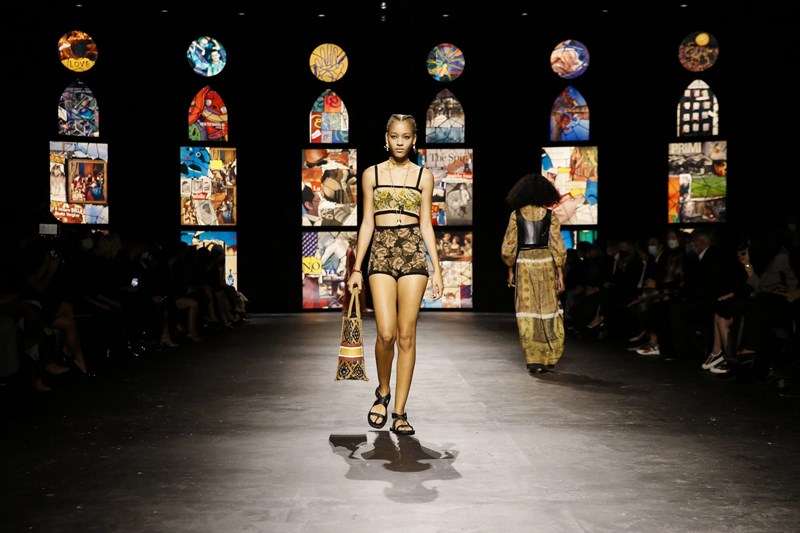 Η συλλογή του οίκου Dior στην Εβδομάδα Μόδας του Παρισιού - εικόνα 1