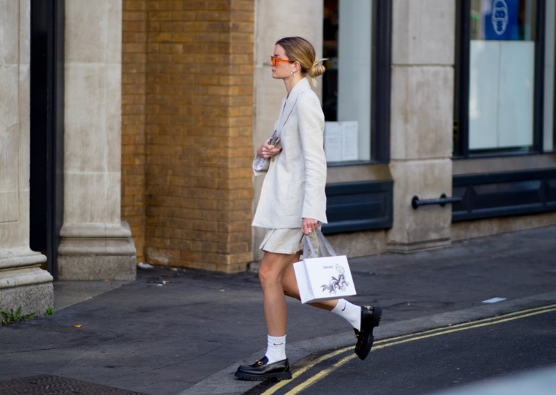 8 street style συνδυασμοί που είδαμε στο Λονδίνο και ενθουσιαστήκαμε! - εικόνα 3