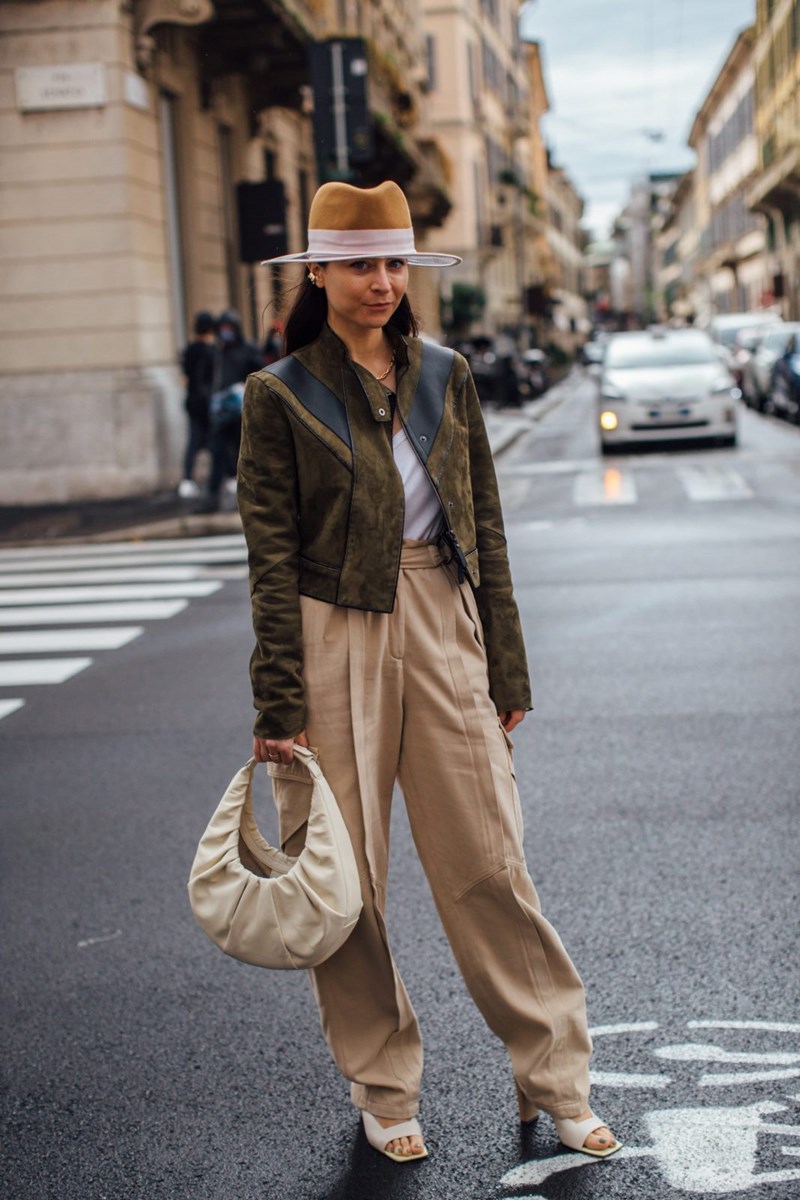 Γήινοι τόνοι: 12 συνδυασμοί από τις experts του street style - εικόνα 2