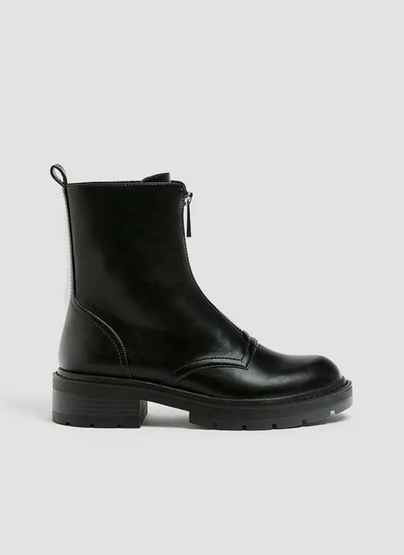 Μποτάκι, Pull & Bear.