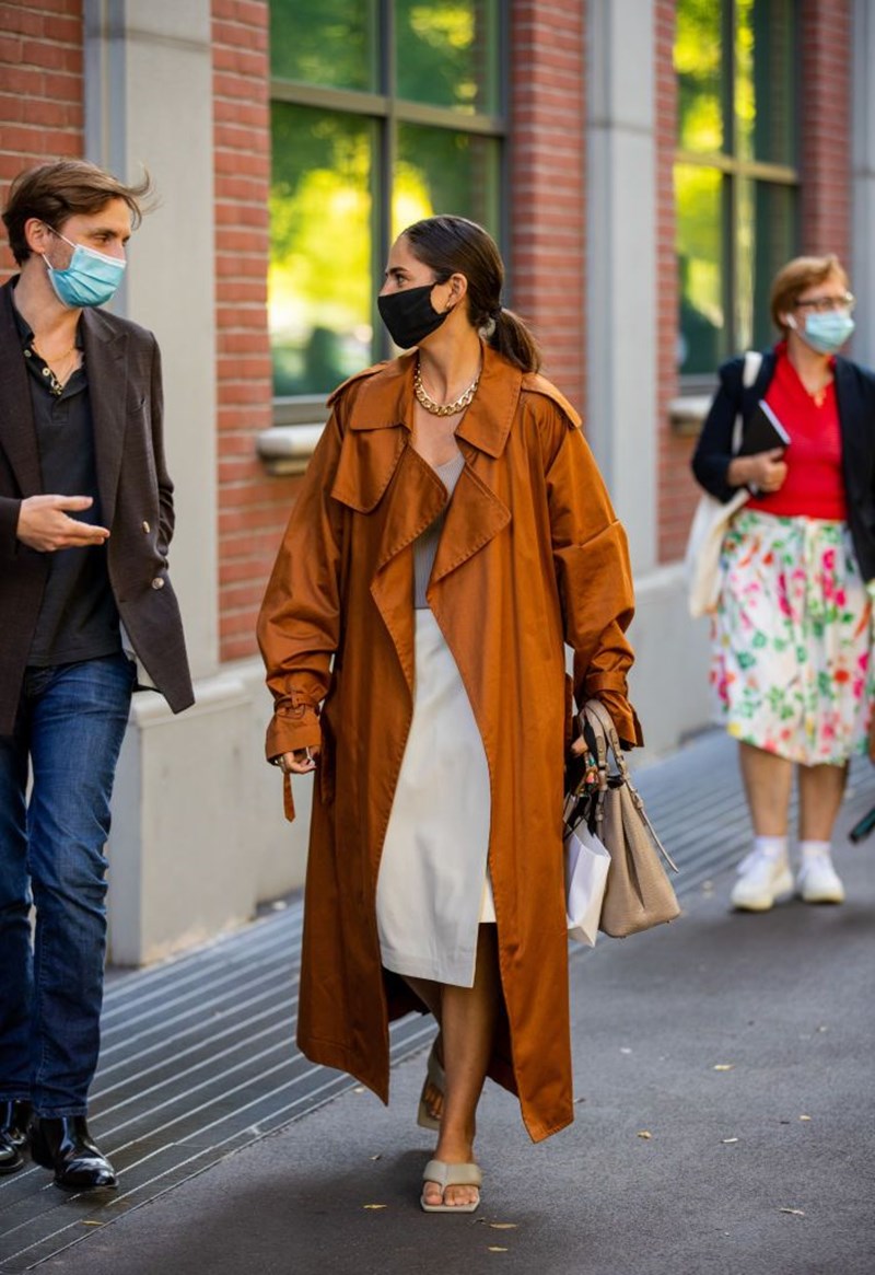 Τα πανωφόρια της νέας σεζόν είναι oversized - εικόνα 3