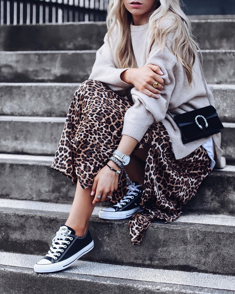 8 look για να είσαι chic και με sneakers - εικόνα 4