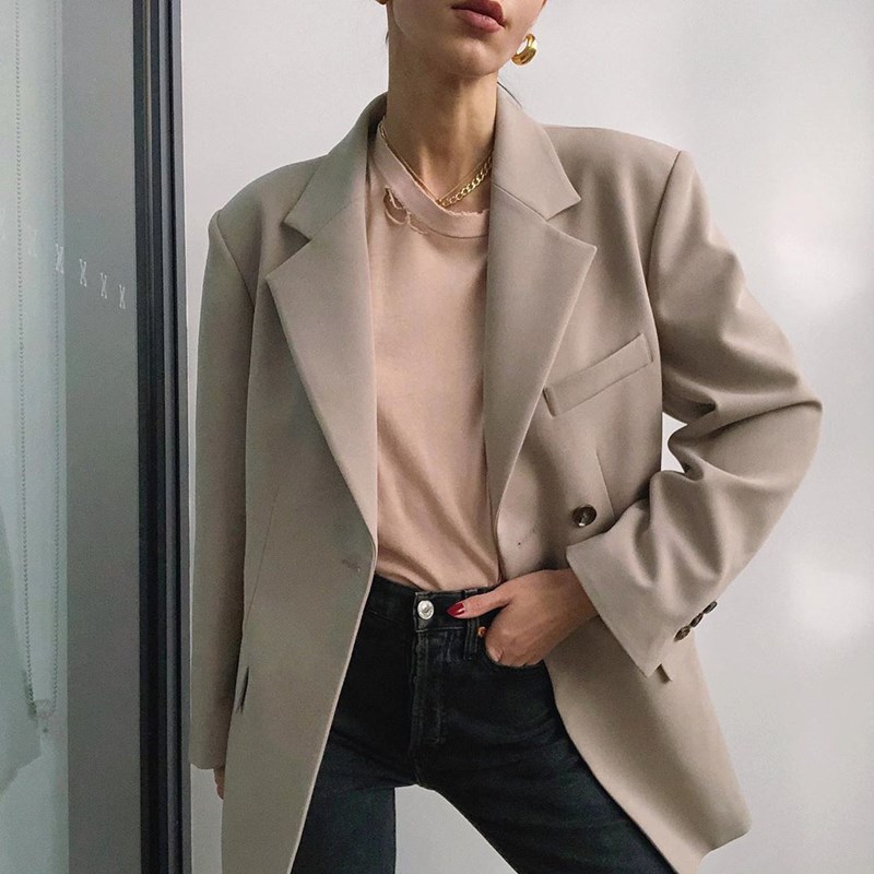 Τζην + σακάκι: Ο συνδυασμός που δεν θα σε προδώσει ποτέ - εικόνα 2